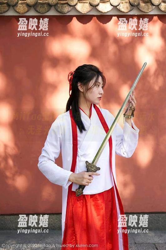 MiiTao蜜桃社 - 琉璃lily在泳池里玩水：无圣光套图，让你想起夏天的味道