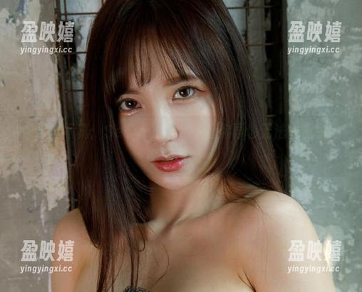 修女与写真：Seoyool(서율)让你再也无法忽视那细微的颤动！