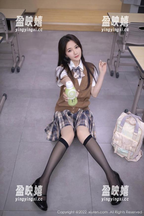 Xiuren秀人网-Laura苏雨彤 Xiuren秀人网 - Laura苏雨彤红裙写真再度更新,真的不能再让我看到这么美的画面了!