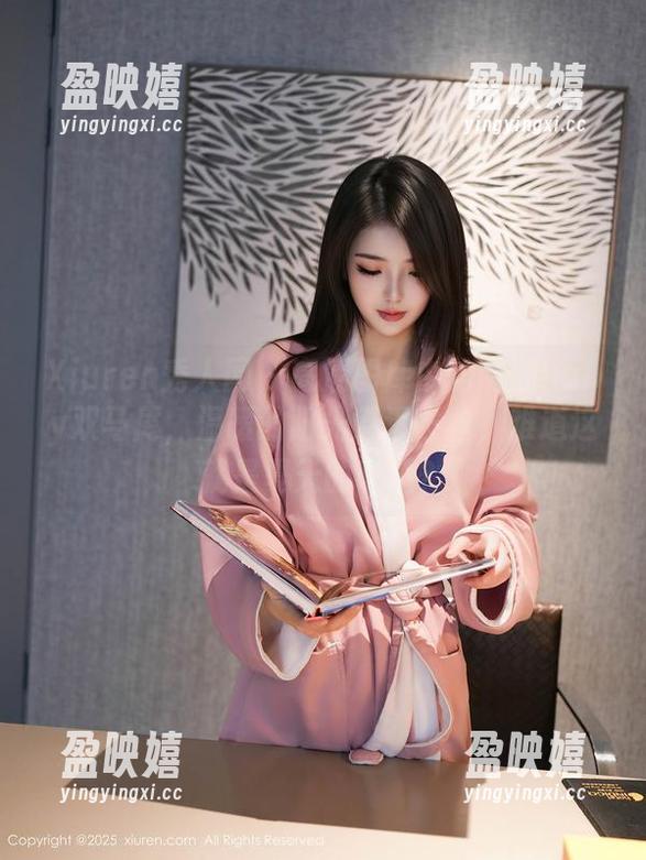 Xiuren秀人网-南湘baby Xiuren秀人网 - 高清图库中的南湘baby双马尾,温暖的阳光穿透发丝,难道这就是夏天的味道?