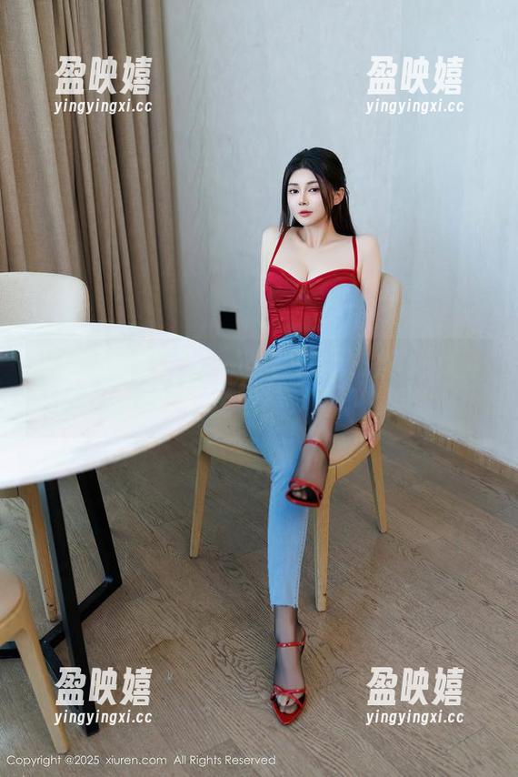 Xiuren秀人网-媛宝儿boa Xiuren秀人网 - 媛宝儿boa的皮衣写真:当你以为是照片,她却在撩你