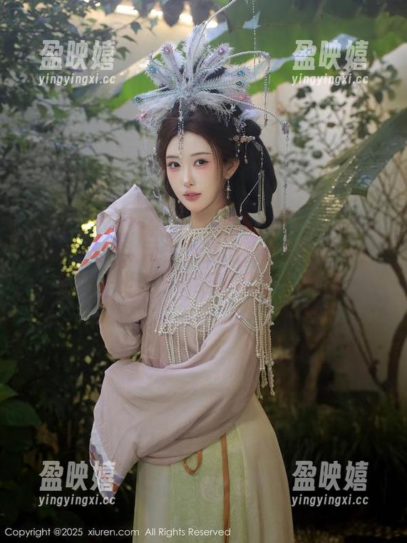Xiuren秀人网-小探戈 Xiuren秀人网 - 小探戈豹纹写真套图:原图一出,所有猫咪都自愧不如!