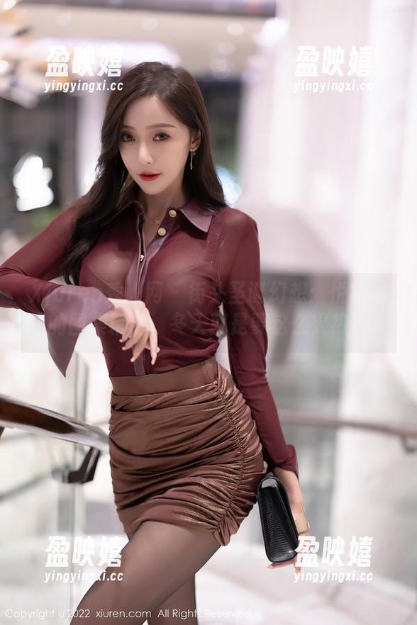 Xiuren秀人网 - 街头圣诞幻想：悦悦姐的图集精选，冬天就是要这么火热！
