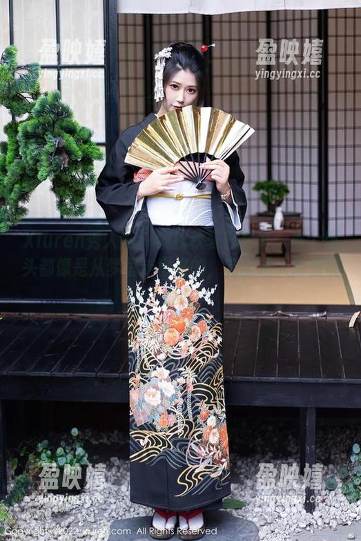 Xiuren秀人网 - 黎秋秋夏日写真：每个镜头都像是从梦里走出来的，完全是人间仙境啊！