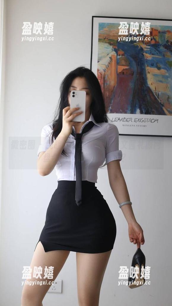 你文茜 微密圈 - 挑战你审美极限:你文茜礼服网盘合集,谁能hold住?