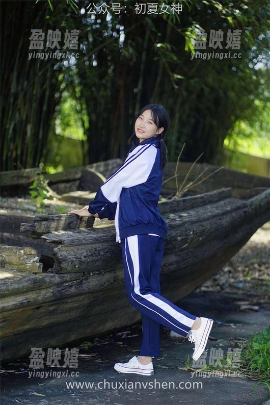 初夏女神-环环 初夏女神 - 环环的最新力作,白裙照让你心动不已!