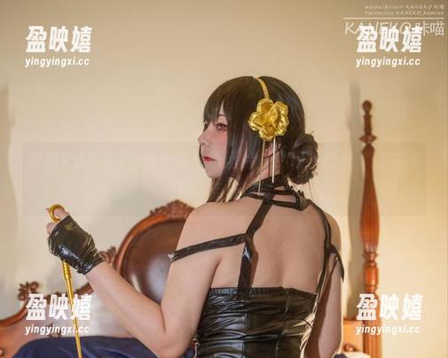 咔喵KANEKO 咔喵KANEKO修女的最新照片:不只是修女,还有那么一点点俏皮