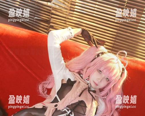 小和甜酒 原图集合再次上场!小和甜酒与明日方舟年夕旗袍双人御守的奇妙旅程!