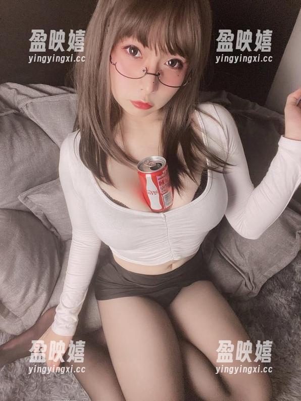 小泉学姐吖：定制透明女仆，作品或许会让你心跳加速