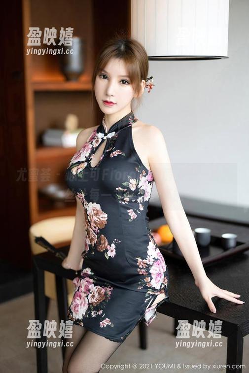 尤蜜荟-心上可Flora 尤蜜荟 - 心上可Flora的私房美图,裤里丝让每一寸都欲罢不能