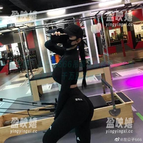 微密圈 - 左公子666吊带写真合集，心跳加速了，千万别找医生！