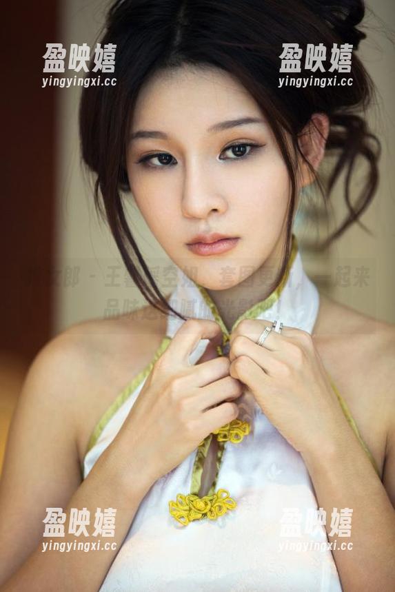 推女郎 - 王馨瑶空姐，套图更新，一起来品味这细腻的光影吧！
