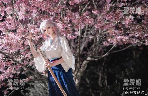 清青琴玖 是我心目中的“可爱女神”!最新清青琴玖图片感受到了小心心在跳动的节奏。