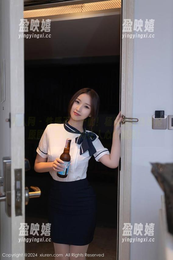 秀人网-杨晨晨 秀人网 - 性感不止于此!杨晨晨红色吊裙原图,壁纸瞬间让人心跳加速!
