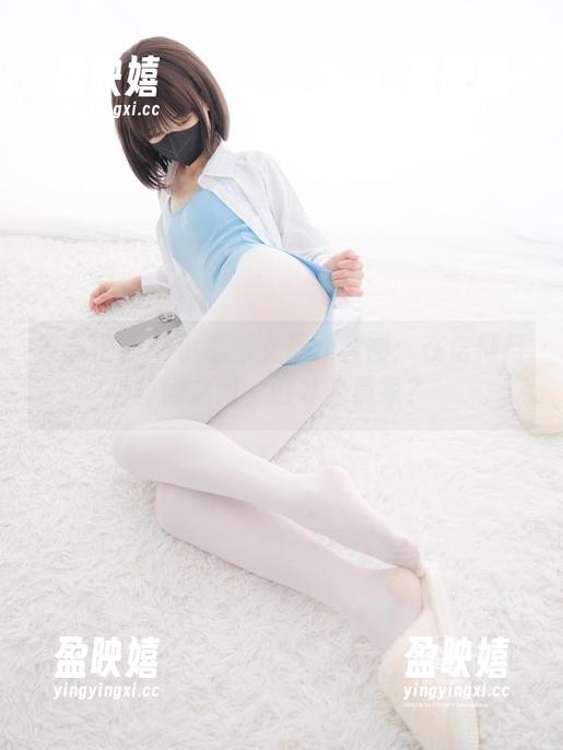 紧急企划 - 小恩修女最新套图：在信仰与时尚之间，谁才是赢家？