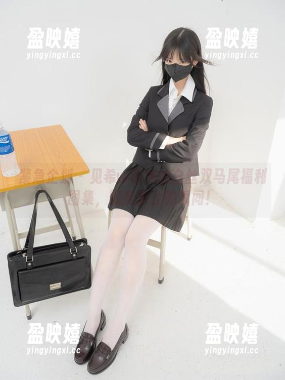 紧急企划 - 见希w带来的白丝双马尾福利图集，时光静止的瞬间！