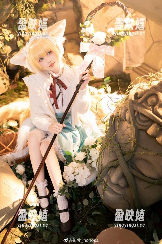 免费“花兮_honoka眼镜”写真合集，瞧这姿势，真是光影下的无限遐想！
