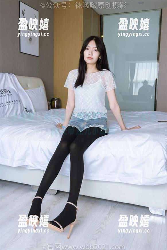 袜啵啵 - 稚予的白棉袜写真，定制版的清新又带点儿小暧昧