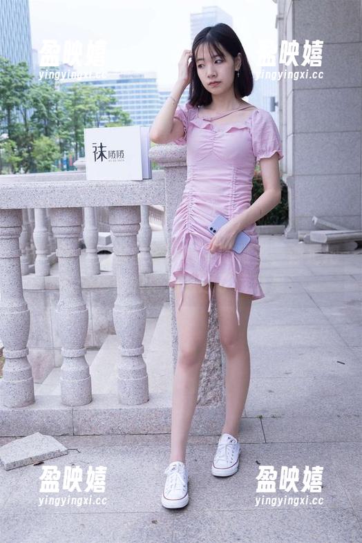 袜啵啵-稚予 袜啵啵 - 奶油蛋糕图包中的稚予,像是把整个甜蜜的泡泡装进了屏幕里!