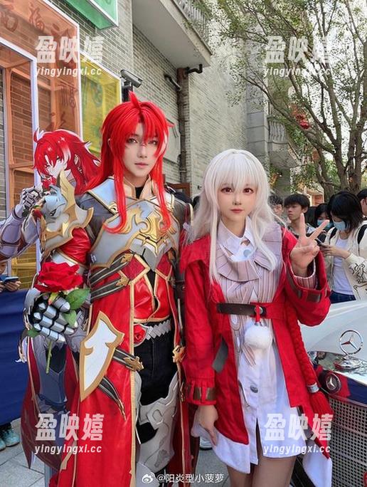 眼镜即是阳炎型小菠萝的魔镜：无圣光之下，图包即为真相！