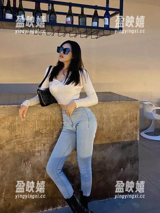 陈佩奇 微密圈 - 在陈佩奇的办公室,看照片也能有办公室恋情的错觉